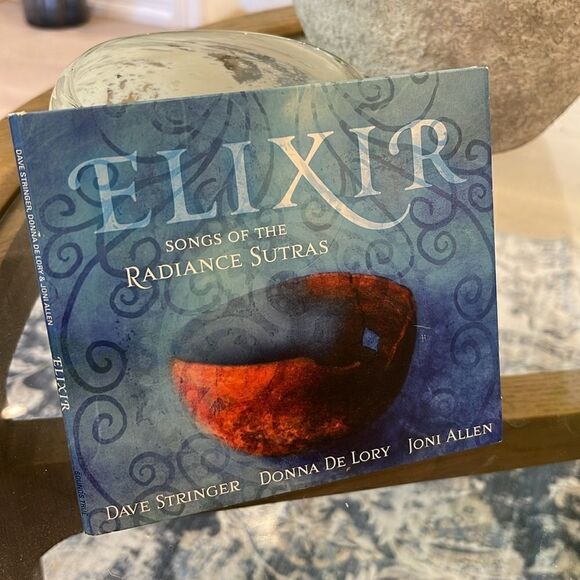 Elixir: Songs of the Radiance Sutras - Dave Stringer, Donna De Lory, Joni Allen - Picture 2 of 6